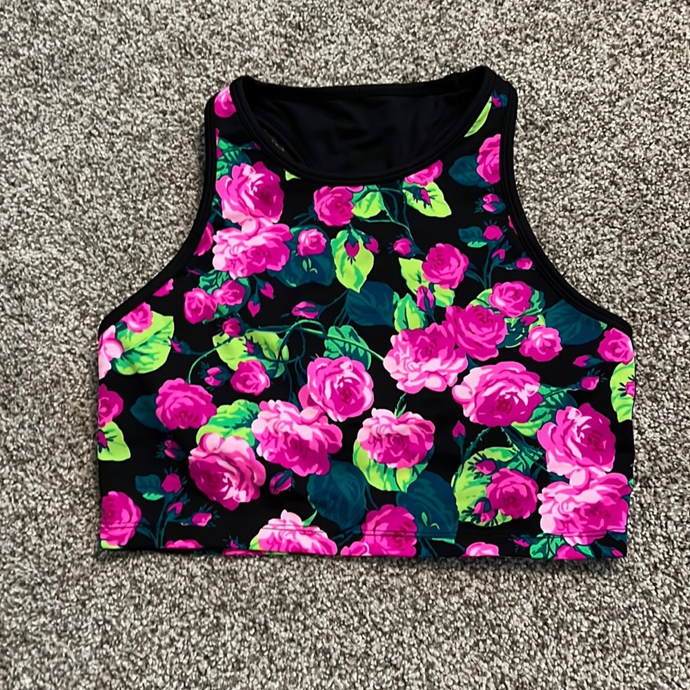 Betsey Johnson Womens athletic crop top. Size S.